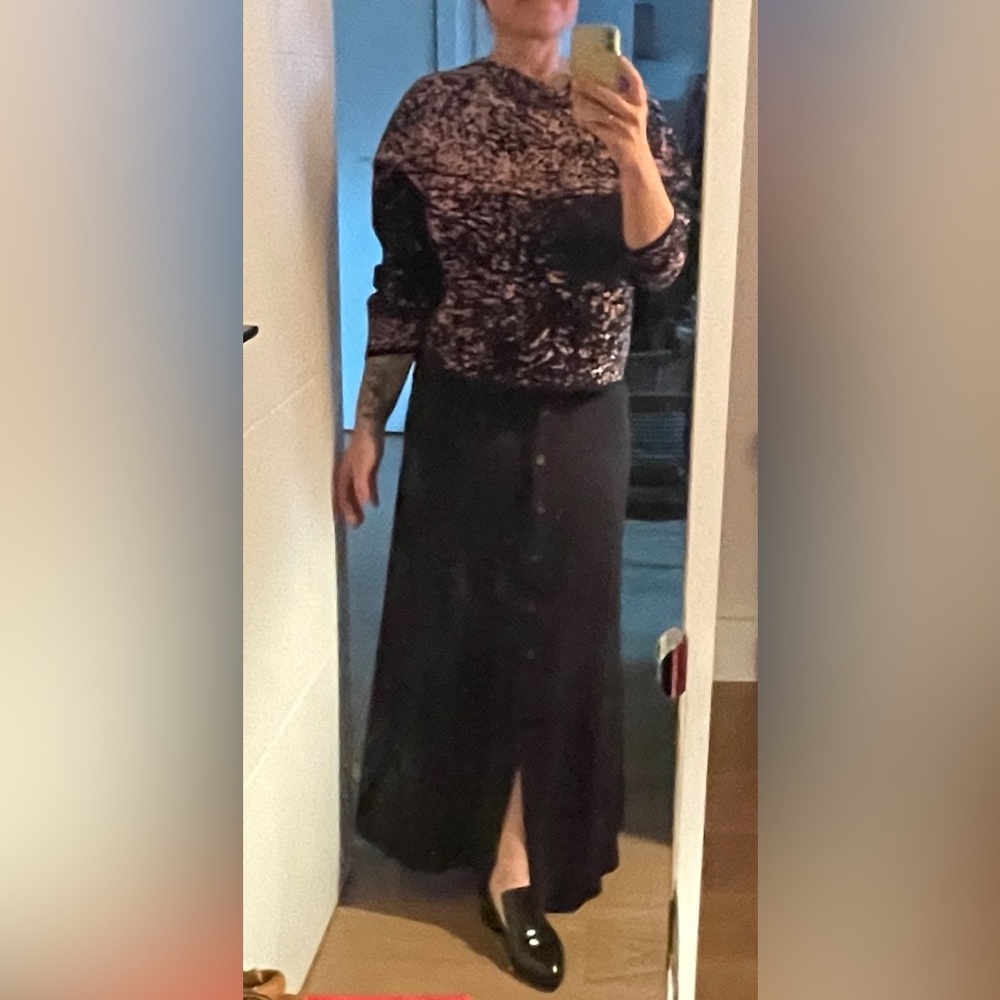 Anntian Sweater - Picture 4 of 4